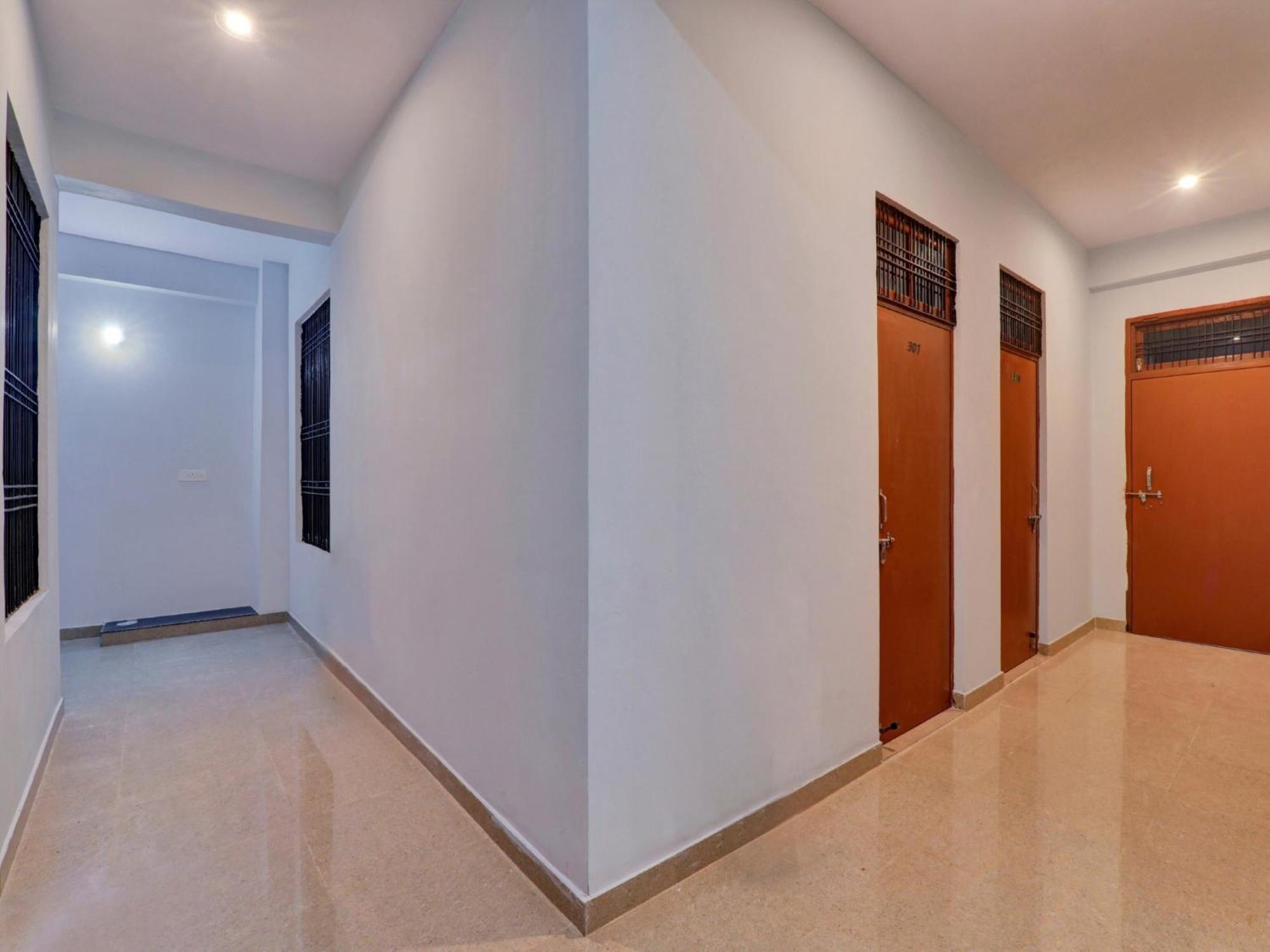 Hotel O Aradhya Galaxy Bhauli Bagian luar foto