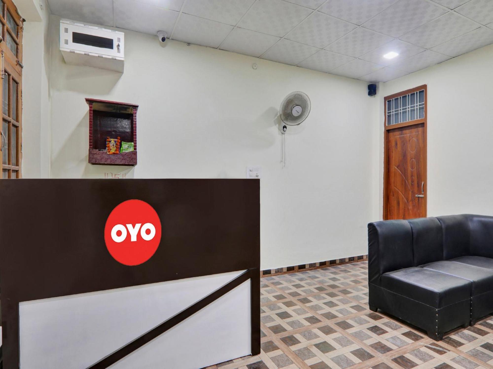 Hotel O Aradhya Galaxy Bhauli Bagian luar foto